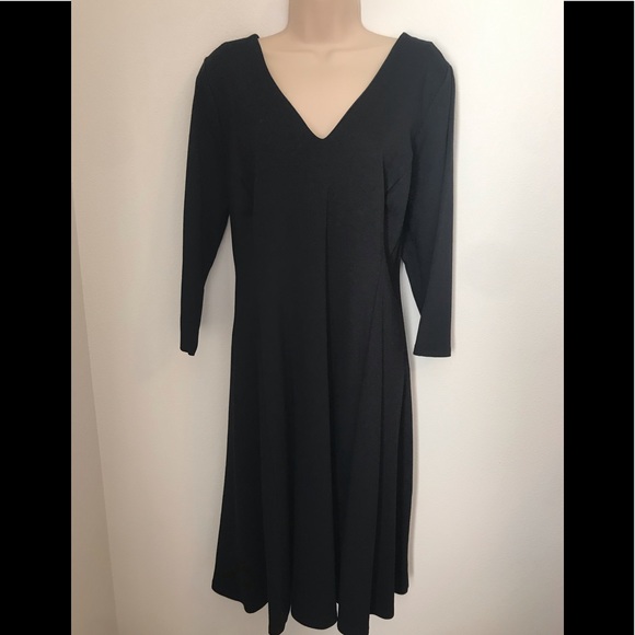 black long flared sleeve dress Black Long Flare Sleeve Ring Maxi Dress – IRHAZ main image 1